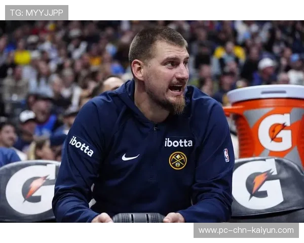 掘金穆雷关键罚球稳稳命中，球队志在必得