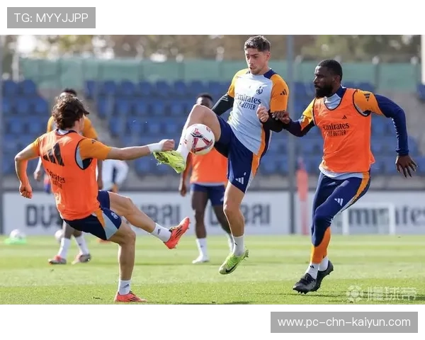 皇马中后场稳扎稳打，吕迪格的直塞展现独特视野